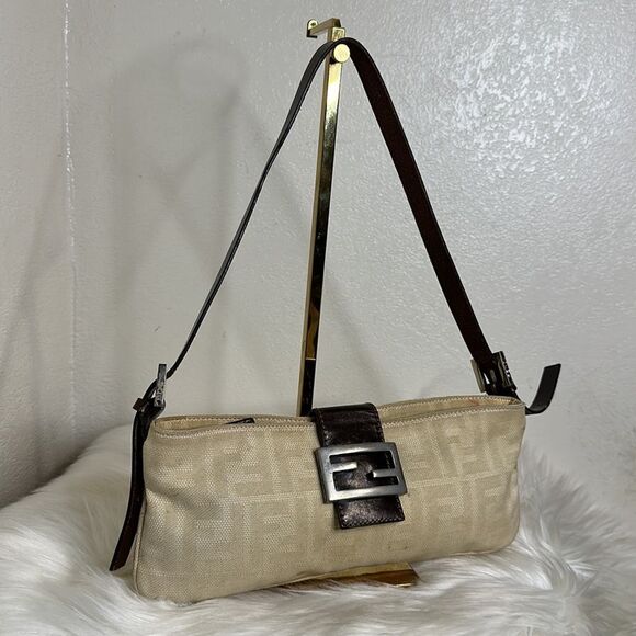 💯Authentic FENDI Zucca Canvas Shoulder Bag Beige🍀 - Picture 7 of 12